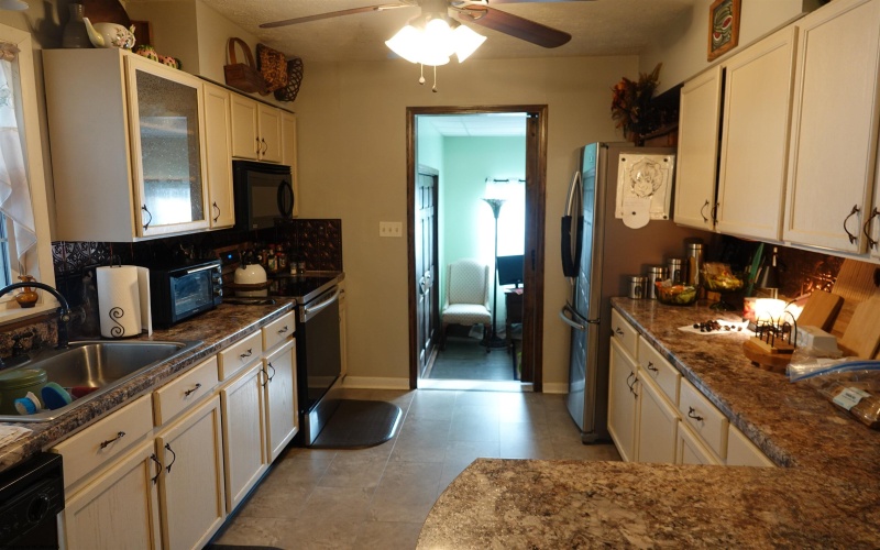 22 Marion Street, Buckhannon, West Virginia 26201-9998, 3 Bedrooms Bedrooms, 7 Rooms Rooms,2 BathroomsBathrooms,Single Family Detached,For Sale,Marion,10162981