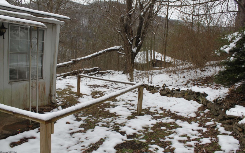 1349 Point Mountain Road, Webster Springs, West Virginia 26288, 3 Bedrooms Bedrooms, 9 Rooms Rooms,2 BathroomsBathrooms,Single Family Detached,For Sale,Point Mountain,10162995