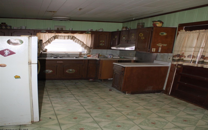 1349 Point Mountain Road, Webster Springs, West Virginia 26288, 3 Bedrooms Bedrooms, 9 Rooms Rooms,2 BathroomsBathrooms,Single Family Detached,For Sale,Point Mountain,10162995