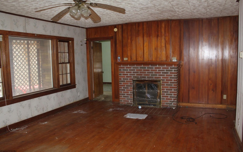 1349 Point Mountain Road, Webster Springs, West Virginia 26288, 3 Bedrooms Bedrooms, 9 Rooms Rooms,2 BathroomsBathrooms,Single Family Detached,For Sale,Point Mountain,10162995