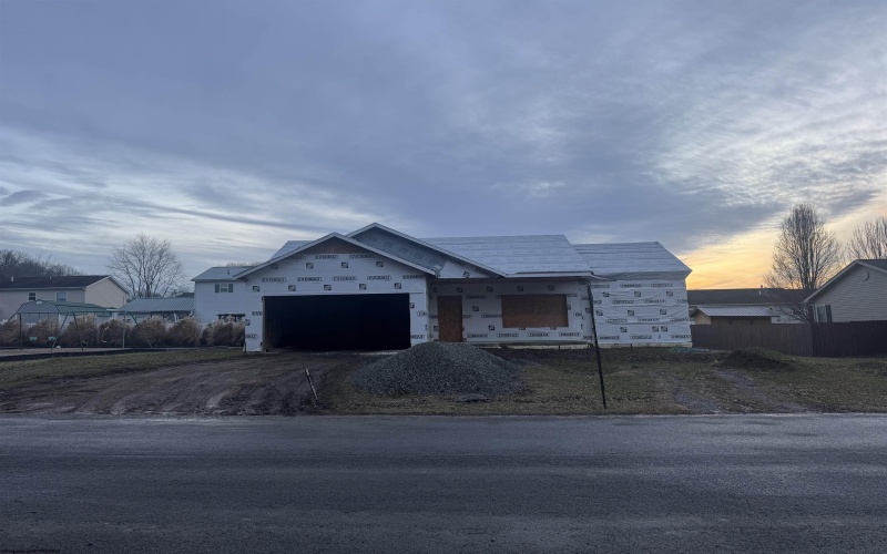 119 Cliffside Drive, Clarksburg, West Virginia 26301, 3 Bedrooms Bedrooms, 6 Rooms Rooms,2 BathroomsBathrooms,Single Family Detached,For Sale,Cliffside,10162997