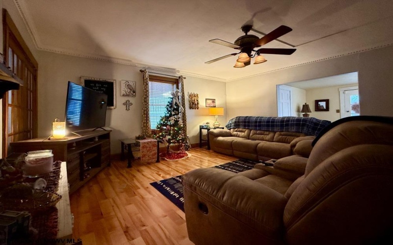 702 Gaston Avenue, Fairmont, West Virginia 26554, 3 Bedrooms Bedrooms, 6 Rooms Rooms,2 BathroomsBathrooms,Single Family Detached,For Sale,Gaston,10162996 702 Gaston Avenue, Fairmont, West Virginia 26554, 3 Bedrooms Bedrooms, 6 Rooms Rooms,2 BathroomsBathrooms,Single Family Detached,For Sale,Gaston,10162996