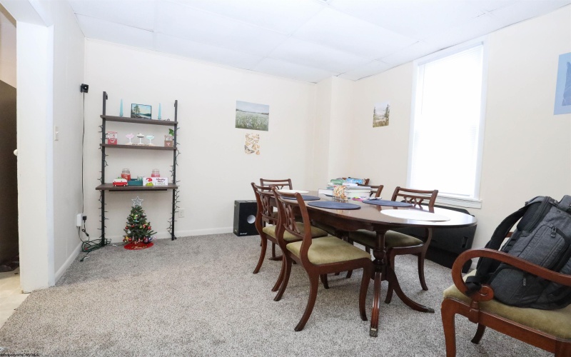 909 College Avenue, Morgantown, West Virginia 26508, 3 Bedrooms Bedrooms, 10 Rooms Rooms,2 BathroomsBathrooms,Residential Rentals,For Rent,College,10162670