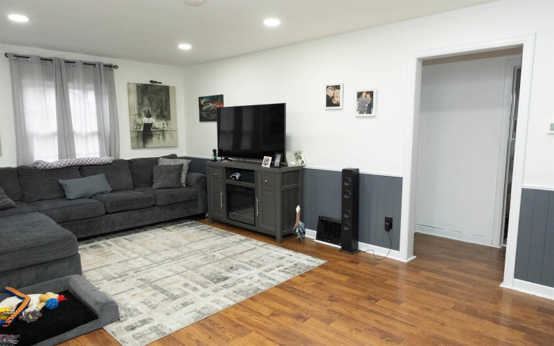 3508 Lindberg Way, Weirton, West Virginia 26062, 3 Bedrooms Bedrooms, 5 Rooms Rooms,1 BathroomBathrooms,Single Family Detached,For Sale,Lindberg,10163012