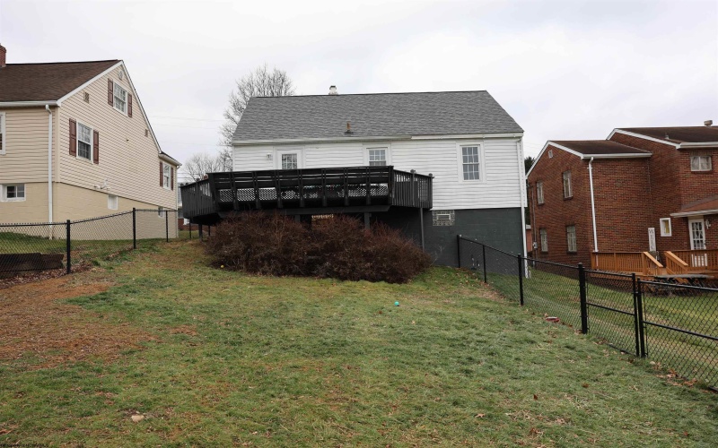 3508 Lindberg Way, Weirton, West Virginia 26062, 3 Bedrooms Bedrooms, 5 Rooms Rooms,1 BathroomBathrooms,Single Family Detached,For Sale,Lindberg,10163012