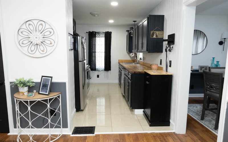 3508 Lindberg Way, Weirton, West Virginia 26062, 3 Bedrooms Bedrooms, 5 Rooms Rooms,1 BathroomBathrooms,Single Family Detached,For Sale,Lindberg,10163012