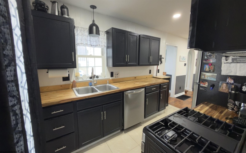 3508 Lindberg Way, Weirton, West Virginia 26062, 3 Bedrooms Bedrooms, 5 Rooms Rooms,1 BathroomBathrooms,Single Family Detached,For Sale,Lindberg,10163012