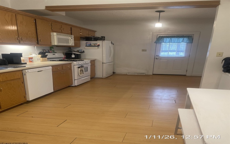 354 21st Street, Clarksburg, West Virginia 26301, 3 Bedrooms Bedrooms, 6 Rooms Rooms,2 BathroomsBathrooms,Single Family Detached,For Sale,21st,10163006 354 21st Street, Clarksburg, West Virginia 26301, 3 Bedrooms Bedrooms, 6 Rooms Rooms,2 BathroomsBathrooms,Single Family Detached,For Sale,21st,10163006