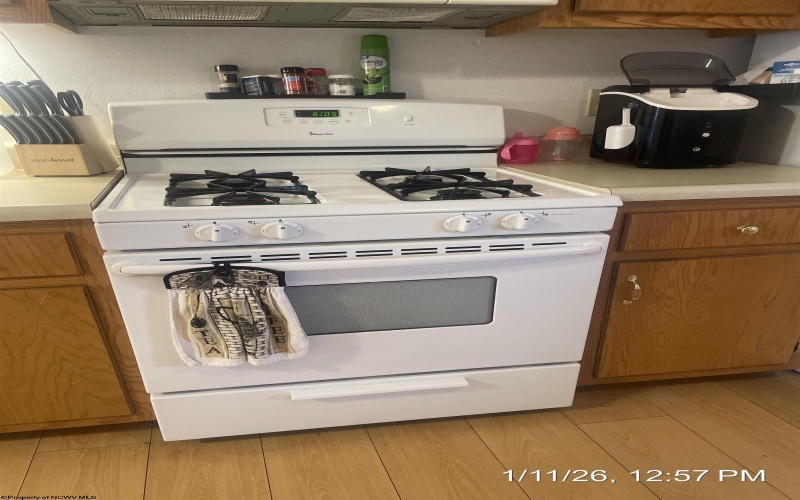 354 21st Street, Clarksburg, West Virginia 26301, 3 Bedrooms Bedrooms, 6 Rooms Rooms,2 BathroomsBathrooms,Single Family Detached,For Sale,21st,10163006 354 21st Street, Clarksburg, West Virginia 26301, 3 Bedrooms Bedrooms, 6 Rooms Rooms,2 BathroomsBathrooms,Single Family Detached,For Sale,21st,10163006