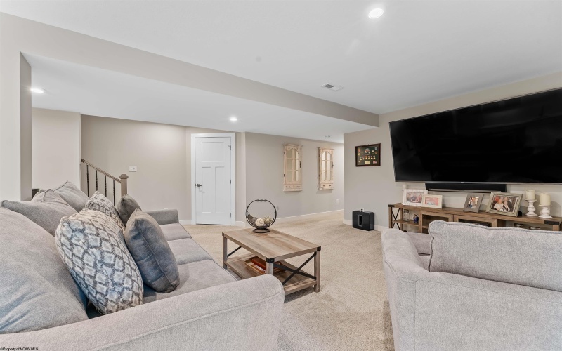 258 Falling Water Lane, Morgantown, West Virginia 26508, 4 Bedrooms Bedrooms, 8 Rooms Rooms,3 BathroomsBathrooms,Single Family Detached,For Sale,Falling Water,10163004 258 Falling Water Lane, Morgantown, West Virginia 26508, 4 Bedrooms Bedrooms, 8 Rooms Rooms,3 BathroomsBathrooms,Single Family Detached,For Sale,Falling Water,10163004