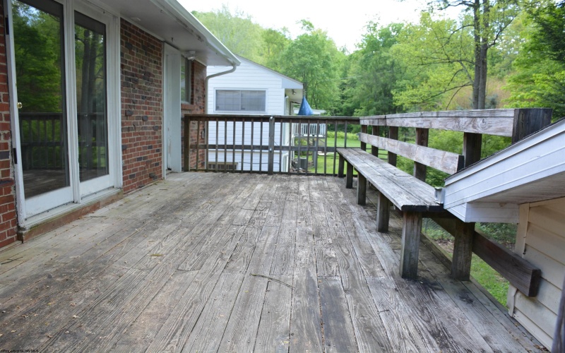 1251 Briercliff Road, Bridgeport, West Virginia 26330, 3 Bedrooms Bedrooms, 6 Rooms Rooms,1 BathroomBathrooms,Single Family Detached,For Sale,Briercliff,10159555