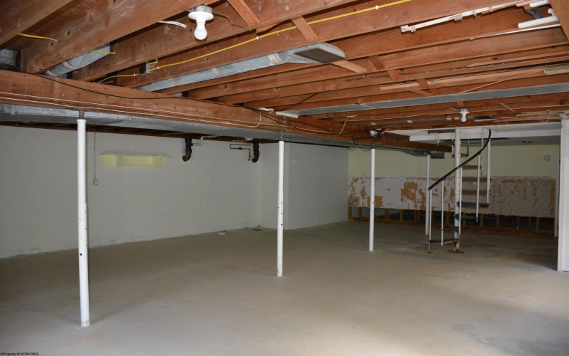 1251 Briercliff Road, Bridgeport, West Virginia 26330, 3 Bedrooms Bedrooms, 6 Rooms Rooms,1 BathroomBathrooms,Single Family Detached,For Sale,Briercliff,10159555