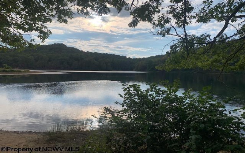 191 Beech Street, Montrose, West Virginia 26283, 1 Bedroom Bedrooms, 3 Rooms Rooms,1 BathroomBathrooms,Single Family Detached,For Sale,Beech,10162392