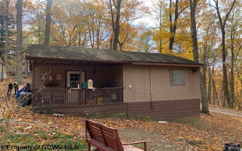 191 Beech Street, Montrose, West Virginia 26283, 1 Bedroom Bedrooms, 3 Rooms Rooms,1 BathroomBathrooms,Single Family Detached,For Sale,Beech,10162392