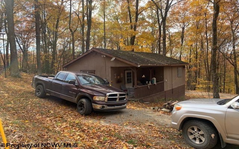 191 Beech Street, Montrose, West Virginia 26283, 1 Bedroom Bedrooms, 3 Rooms Rooms,1 BathroomBathrooms,Single Family Detached,For Sale,Beech,10162392