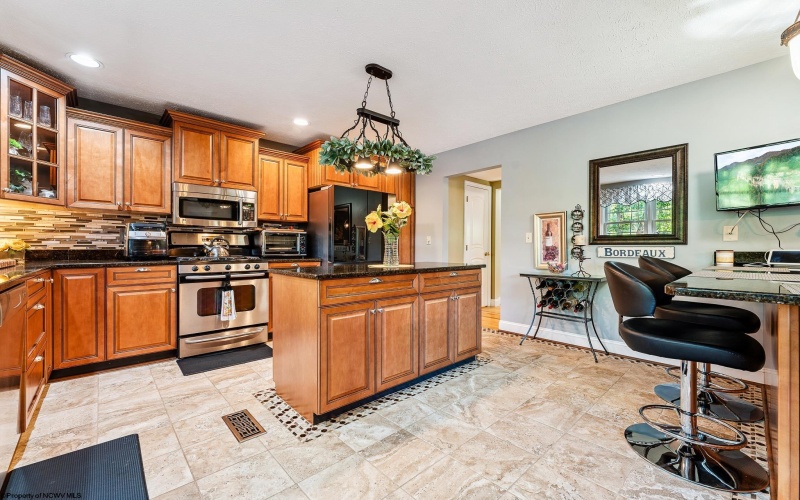 3 Banner Place, Morgantown, West Virginia 26508, 4 Bedrooms Bedrooms, 7 Rooms Rooms,3 BathroomsBathrooms,Single Family Attached,For Sale,Banner,10160566