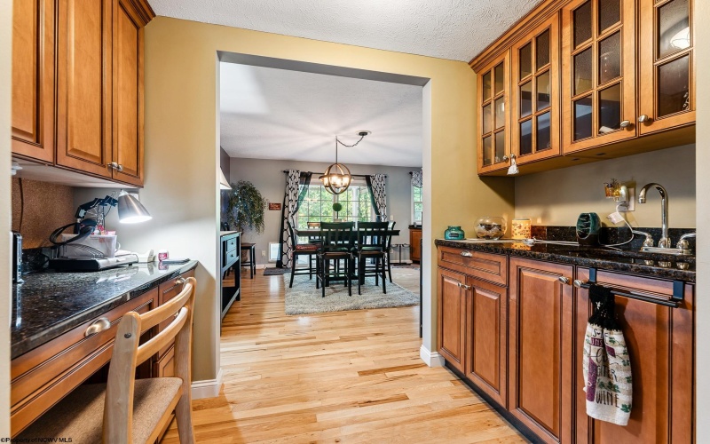 3 Banner Place, Morgantown, West Virginia 26508, 4 Bedrooms Bedrooms, 7 Rooms Rooms,3 BathroomsBathrooms,Single Family Attached,For Sale,Banner,10160566