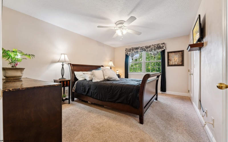 3 Banner Place, Morgantown, West Virginia 26508, 4 Bedrooms Bedrooms, 7 Rooms Rooms,3 BathroomsBathrooms,Single Family Attached,For Sale,Banner,10160566