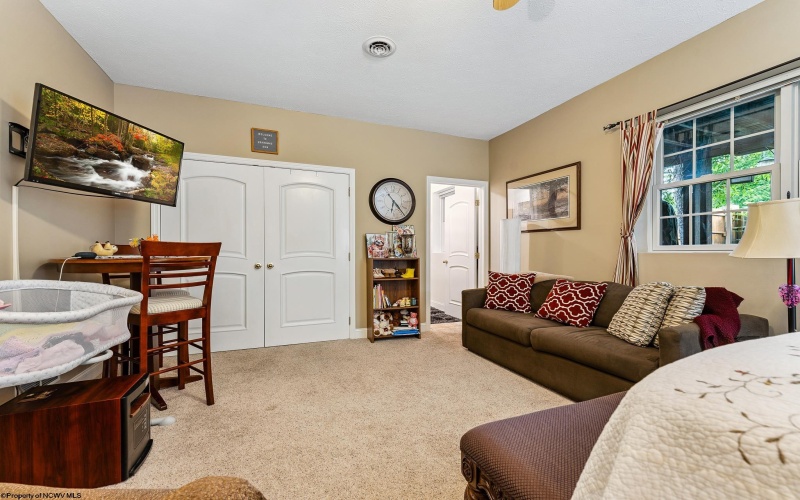 3 Banner Place, Morgantown, West Virginia 26508, 4 Bedrooms Bedrooms, 7 Rooms Rooms,3 BathroomsBathrooms,Single Family Attached,For Sale,Banner,10160566