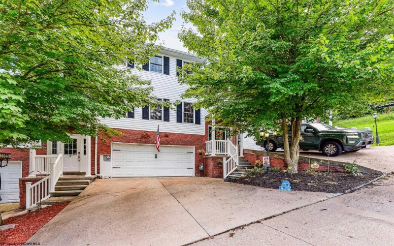 3 Banner Place, Morgantown, West Virginia 26508, 4 Bedrooms Bedrooms, 7 Rooms Rooms,3 BathroomsBathrooms,Single Family Attached,For Sale,Banner,10160566