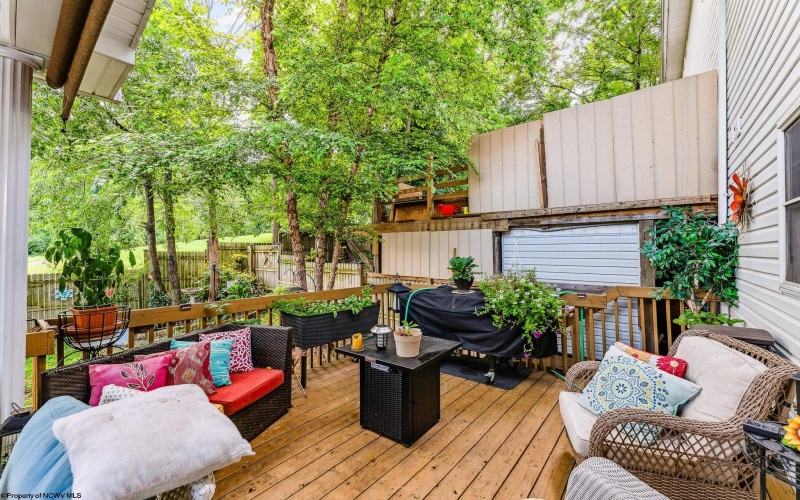 3 Banner Place, Morgantown, West Virginia 26508, 4 Bedrooms Bedrooms, 7 Rooms Rooms,3 BathroomsBathrooms,Single Family Attached,For Sale,Banner,10160566