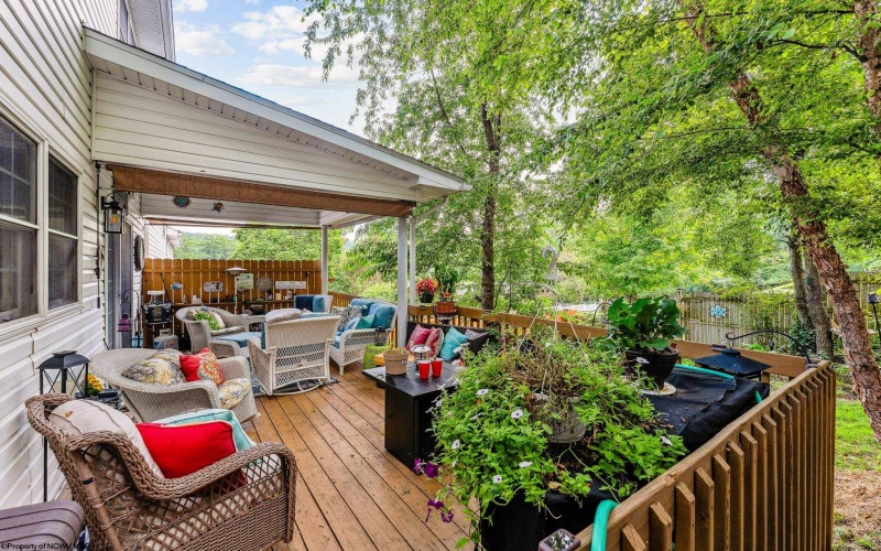 3 Banner Place, Morgantown, West Virginia 26508, 4 Bedrooms Bedrooms, 7 Rooms Rooms,3 BathroomsBathrooms,Single Family Attached,For Sale,Banner,10160566