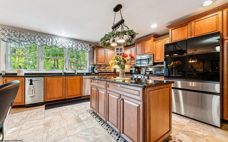 3 Banner Place, Morgantown, West Virginia 26508, 4 Bedrooms Bedrooms, 7 Rooms Rooms,3 BathroomsBathrooms,Single Family Attached,For Sale,Banner,10160566