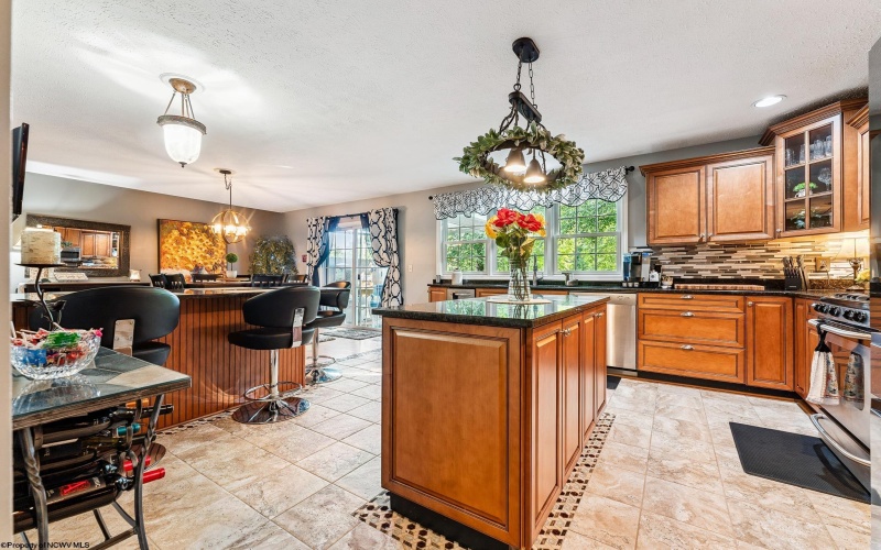 3 Banner Place, Morgantown, West Virginia 26508, 4 Bedrooms Bedrooms, 7 Rooms Rooms,3 BathroomsBathrooms,Single Family Attached,For Sale,Banner,10160566