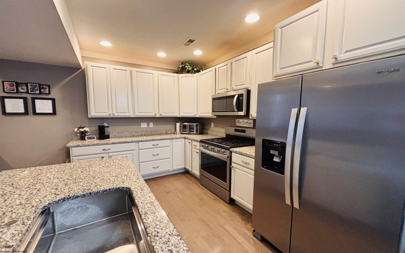 100 Canto Drive, Morgantown, West Virginia 26508, 4 Bedrooms Bedrooms, 7 Rooms Rooms,2 BathroomsBathrooms,Single Family Detached,For Sale,Canto,10163022