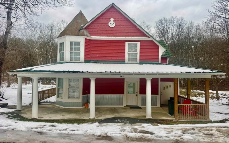 101 Patricia Avenue, Elkins, West Virginia 26241, 3 Bedrooms Bedrooms, 7 Rooms Rooms,2 BathroomsBathrooms,Single Family Detached,For Sale,Patricia,10163019