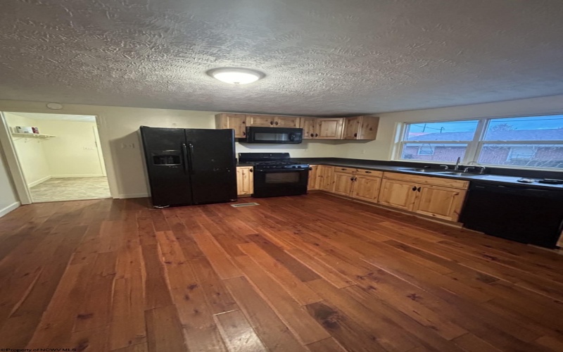 71 Lincoln Street, Buckhannon, West Virginia 26201, 3 Bedrooms Bedrooms, 5 Rooms Rooms,1 BathroomBathrooms,Single Family Detached,For Sale,Lincoln,10163016