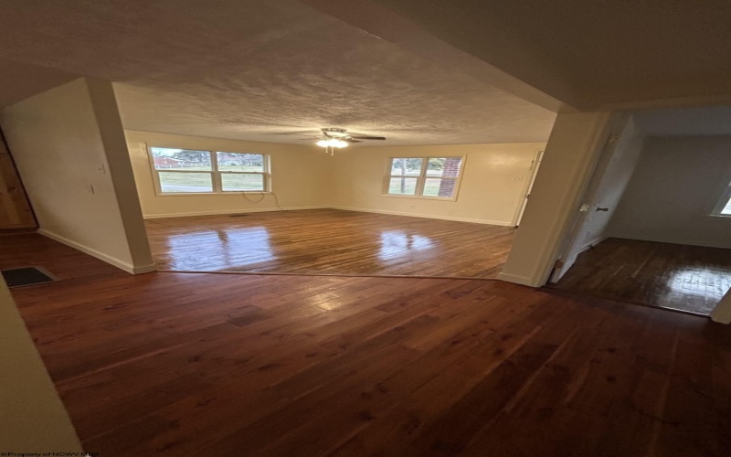 71 Lincoln Street, Buckhannon, West Virginia 26201, 3 Bedrooms Bedrooms, 5 Rooms Rooms,1 BathroomBathrooms,Single Family Detached,For Sale,Lincoln,10163016