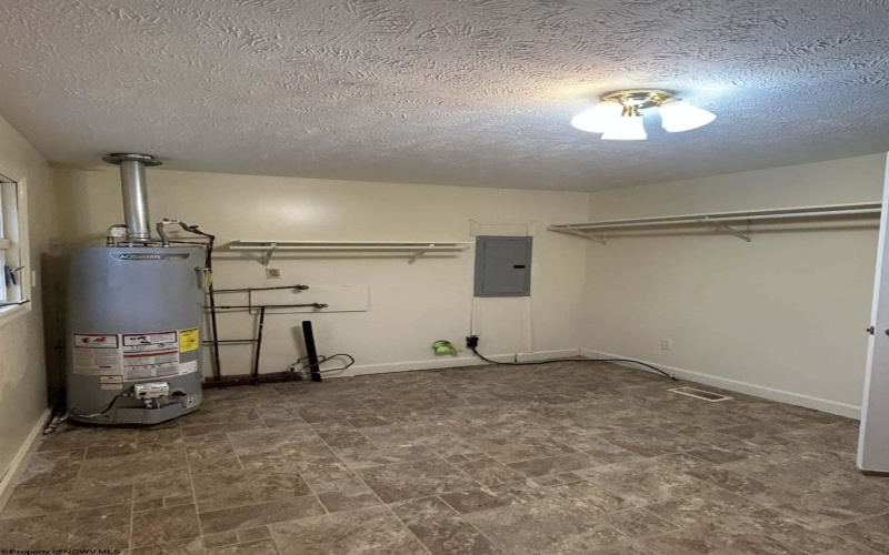 71 Lincoln Street, Buckhannon, West Virginia 26201, 3 Bedrooms Bedrooms, 5 Rooms Rooms,1 BathroomBathrooms,Single Family Detached,For Sale,Lincoln,10163016