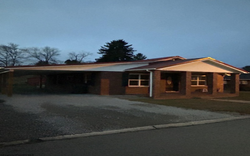 71 Lincoln Street, Buckhannon, West Virginia 26201, 3 Bedrooms Bedrooms, 5 Rooms Rooms,1 BathroomBathrooms,Single Family Detached,For Sale,Lincoln,10163016