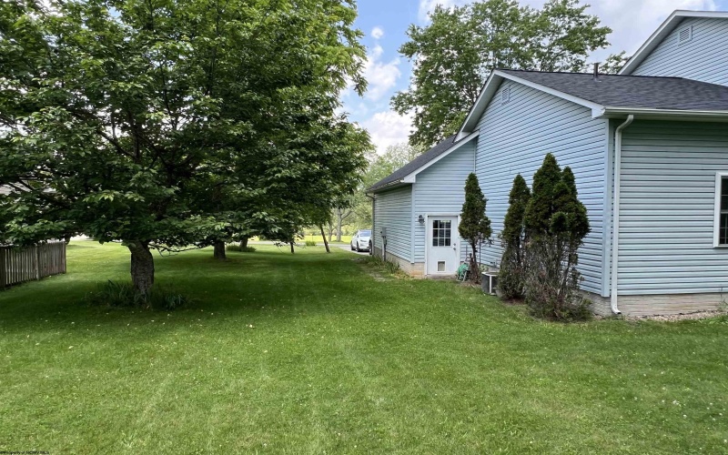 173 Edgewood Estates Road, Beverly, West Virginia 26253, 3 Bedrooms Bedrooms, 10 Rooms Rooms,2 BathroomsBathrooms,Single Family Detached,For Sale,Edgewood Estates,10163018