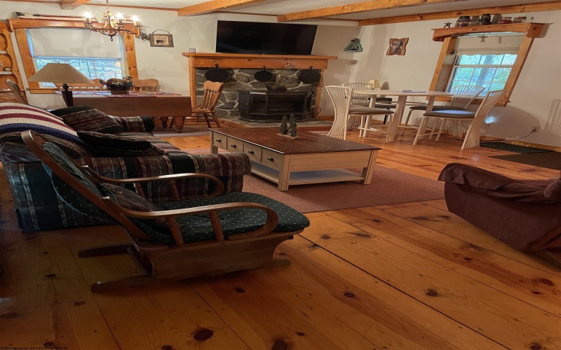 38 Black Bear Lane, Dryfork, West Virginia 26263, 2 Bedrooms Bedrooms, 4 Rooms Rooms,1 BathroomBathrooms,Single Family Detached,For Sale,Black Bear,10163025