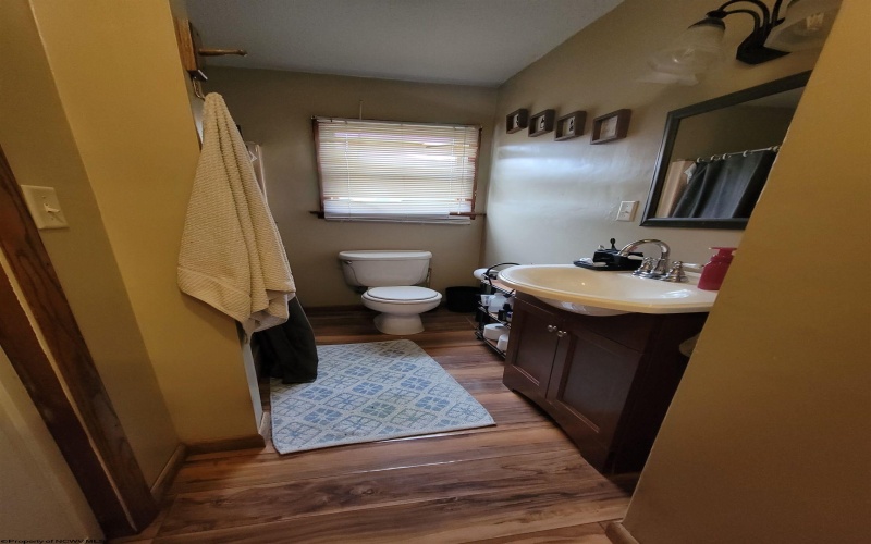 209 Pennsylvania Avenue, Parsons, West Virginia 26287, 3 Bedrooms Bedrooms, 6 Rooms Rooms,2 BathroomsBathrooms,Single Family Detached,For Sale,Pennsylvania,10163035