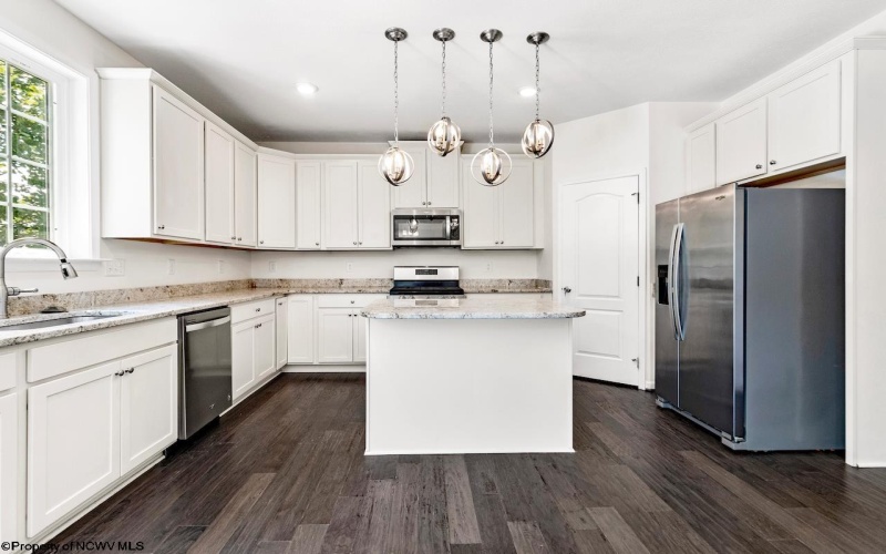 308 Salonika Drive, Morgantown, West Virginia 26508, 4 Bedrooms Bedrooms, 10 Rooms Rooms,3 BathroomsBathrooms,Single Family Detached,For Sale,Salonika,10160658