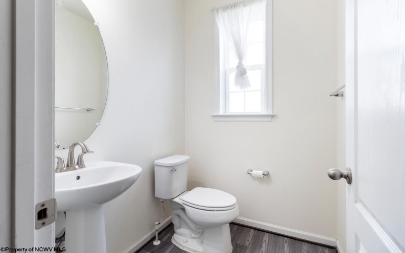 308 Salonika Drive, Morgantown, West Virginia 26508, 4 Bedrooms Bedrooms, 10 Rooms Rooms,3 BathroomsBathrooms,Single Family Detached,For Sale,Salonika,10160658