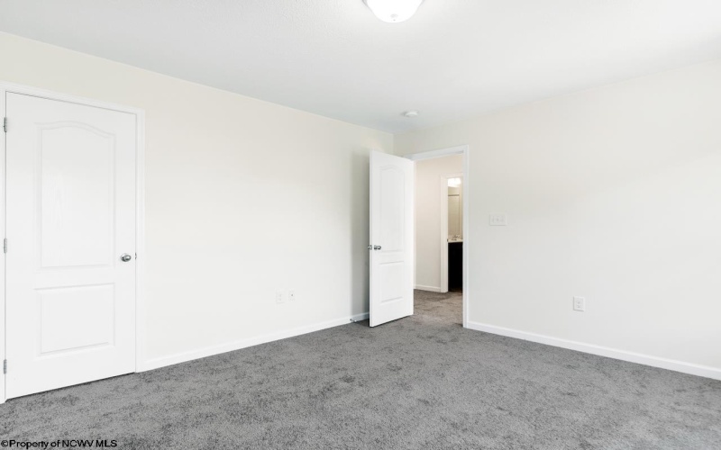 308 Salonika Drive, Morgantown, West Virginia 26508, 4 Bedrooms Bedrooms, 10 Rooms Rooms,3 BathroomsBathrooms,Single Family Detached,For Sale,Salonika,10160658