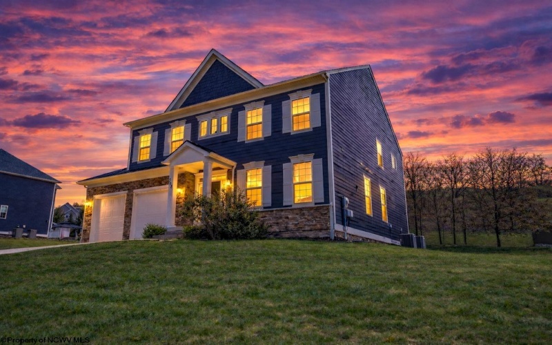 308 Salonika Drive, Morgantown, West Virginia 26508, 4 Bedrooms Bedrooms, 10 Rooms Rooms,3 BathroomsBathrooms,Single Family Detached,For Sale,Salonika,10160658