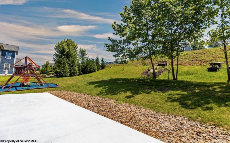 308 Salonika Drive, Morgantown, West Virginia 26508, 4 Bedrooms Bedrooms, 10 Rooms Rooms,3 BathroomsBathrooms,Single Family Detached,For Sale,Salonika,10160658