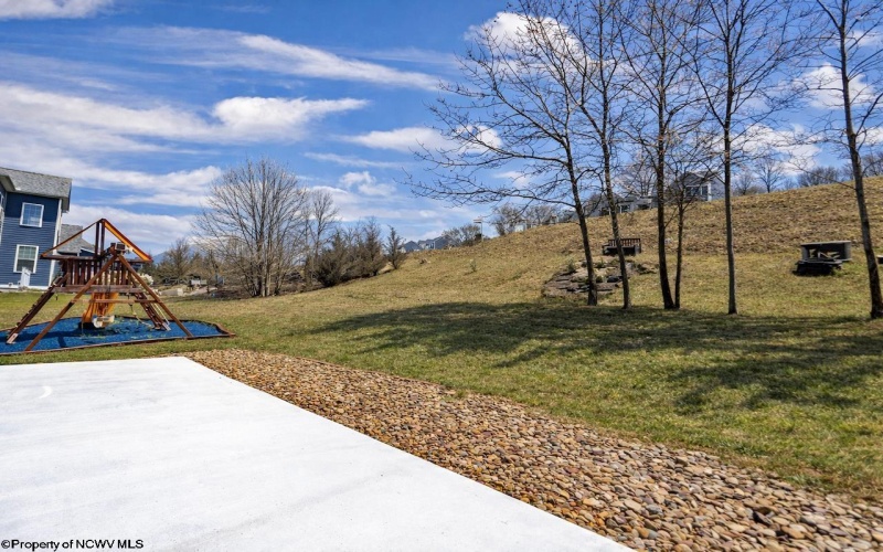 308 Salonika Drive, Morgantown, West Virginia 26508, 4 Bedrooms Bedrooms, 10 Rooms Rooms,3 BathroomsBathrooms,Single Family Detached,For Sale,Salonika,10160658