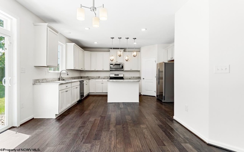 308 Salonika Drive, Morgantown, West Virginia 26508, 4 Bedrooms Bedrooms, 10 Rooms Rooms,3 BathroomsBathrooms,Single Family Detached,For Sale,Salonika,10160658