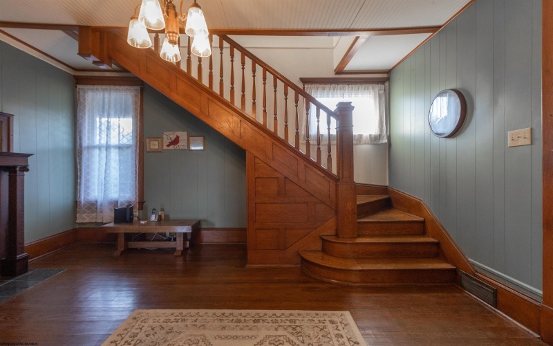 228 Jefferson Street, Bridgeport, West Virginia 26330, 3 Bedrooms Bedrooms, 8 Rooms Rooms,2 BathroomsBathrooms,Single Family Detached,For Sale,Jefferson,10161286