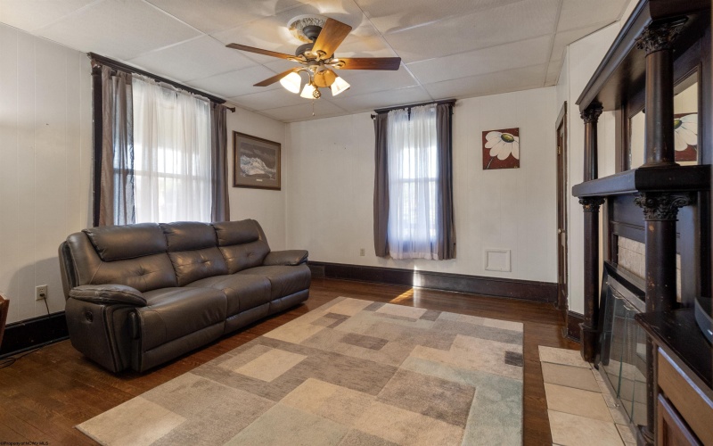 228 Jefferson Street, Bridgeport, West Virginia 26330, 3 Bedrooms Bedrooms, 8 Rooms Rooms,2 BathroomsBathrooms,Single Family Detached,For Sale,Jefferson,10161286