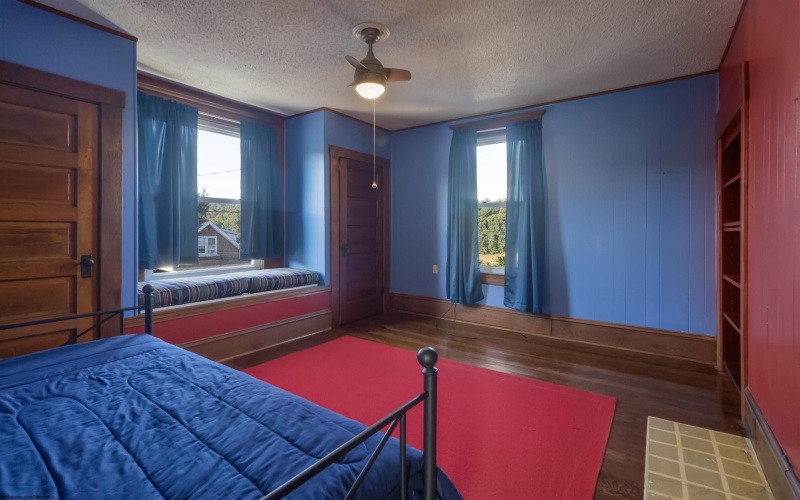 228 Jefferson Street, Bridgeport, West Virginia 26330, 3 Bedrooms Bedrooms, 8 Rooms Rooms,2 BathroomsBathrooms,Single Family Detached,For Sale,Jefferson,10161286