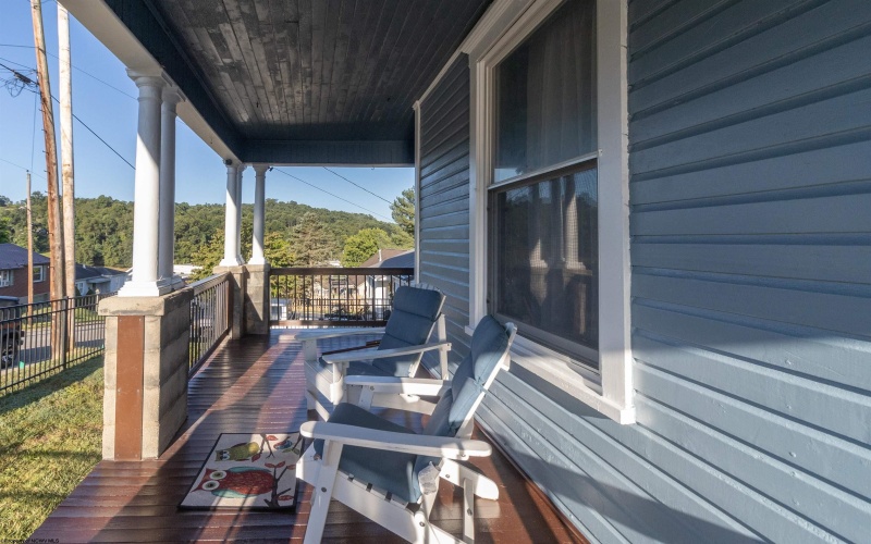 228 Jefferson Street, Bridgeport, West Virginia 26330, 3 Bedrooms Bedrooms, 8 Rooms Rooms,2 BathroomsBathrooms,Single Family Detached,For Sale,Jefferson,10161286