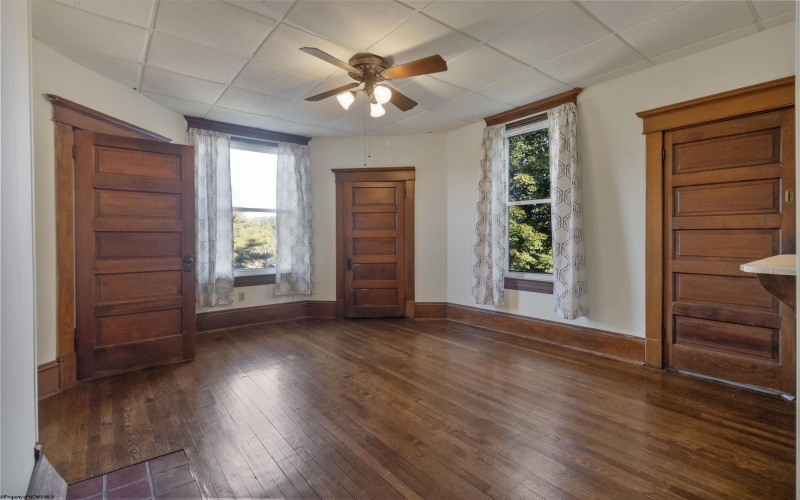 228 Jefferson Street, Bridgeport, West Virginia 26330, 3 Bedrooms Bedrooms, 8 Rooms Rooms,2 BathroomsBathrooms,Single Family Detached,For Sale,Jefferson,10161286