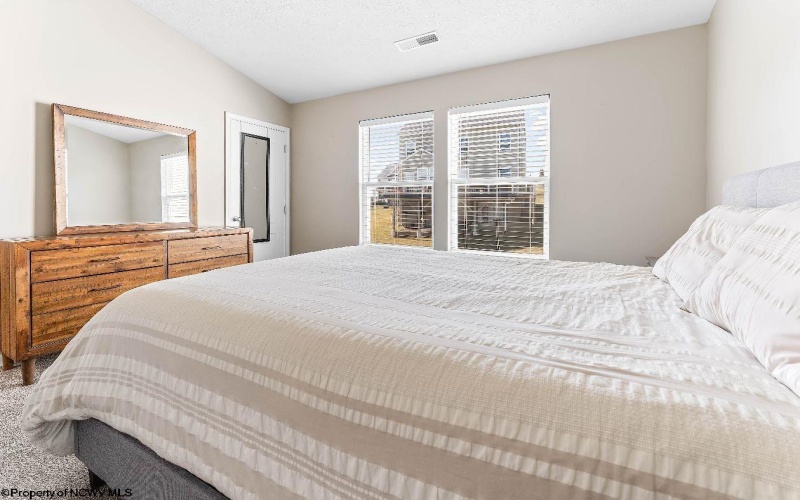 115 Tee Drive, Maidsville, West Virginia 26541, 3 Bedrooms Bedrooms, 7 Rooms Rooms,2 BathroomsBathrooms,Single Family Attached,For Sale,Tee,10163040